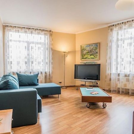 Old Town Apartment Next To Saint Peter'S Church Riga Exterior photo